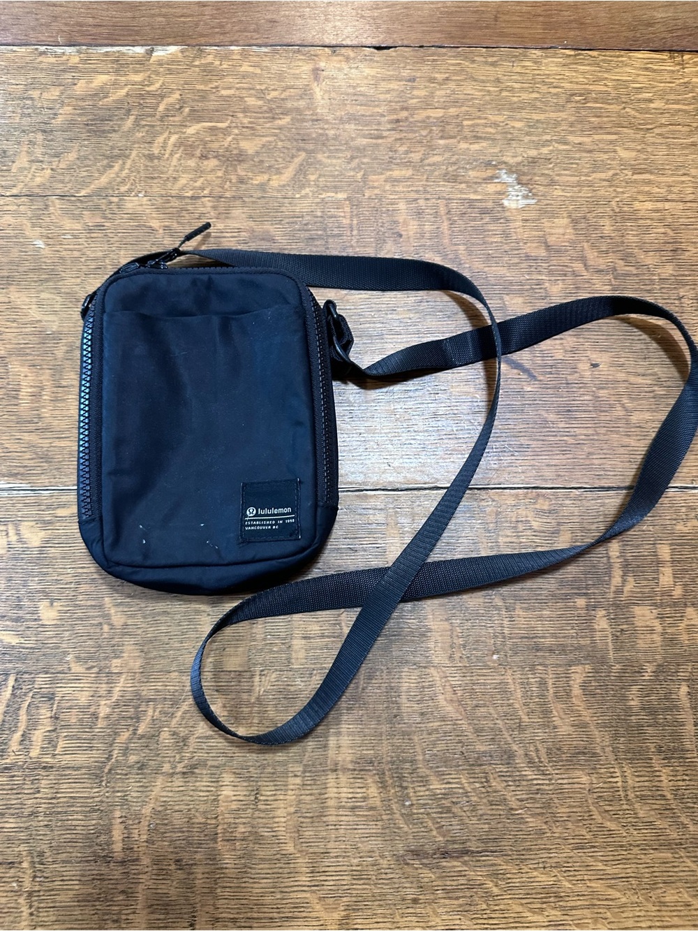 Lululemon Easy Access Crossbody Bag in black